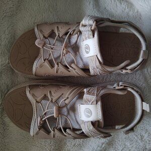 ONCAI Walking Sandals Size US 9, UK 7, EU 40, Beige Color